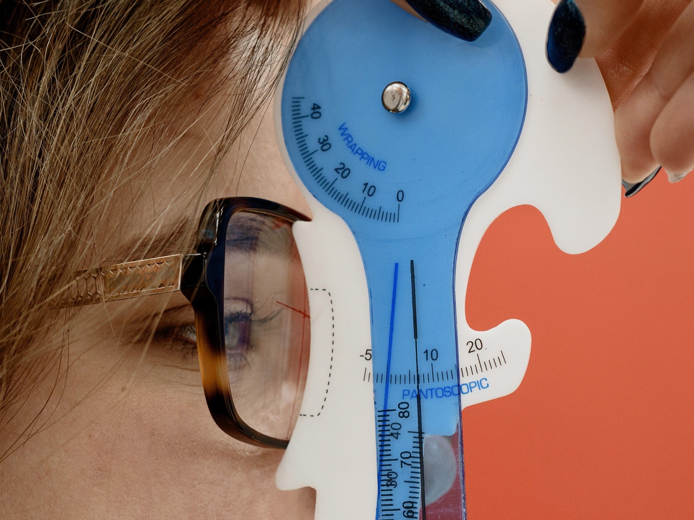 眼镜工厂是如何维护保养眼镜来增加使用期限